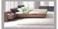 Ensemble design pour chambre à coucher RENATO. Lit avec sommier 180x200 cm, tables de chevet intégrées, commode