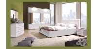 Ensemble blanc brillant lit design en simili cuir 180 x 200 cm et 2 chevets VERONA. Meuble design pour chambre à coucher
