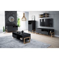 Meuble TV design GEILO, 140cm, 2 portes, coloris noir mat et hêtre.