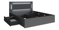 Lit NOFI gris 140x200 cm avec tiroirs, idéal pour chambre à coucher. Meuble design