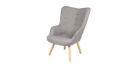 Fauteuil de salon en tissu gris clair avec pieds en bois collection ENJOY. Style scandinave